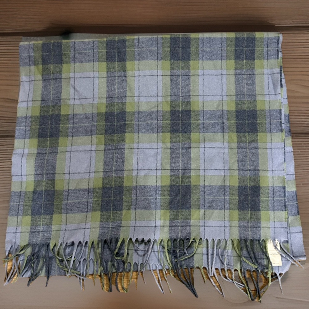 Pendleton 100% Virgin Wool Plaid Scarf Made in USA 37” X 14” Blue & Green